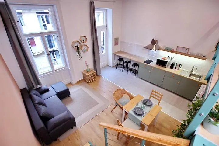 Canga Downtown Studio For 6Ppl, Balcony, Projector Budapest Hungary